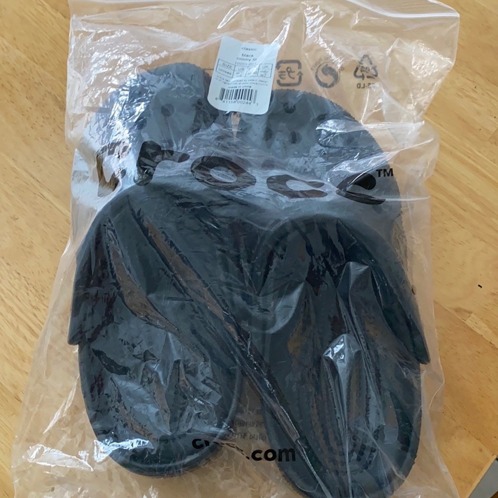 Black Crocs